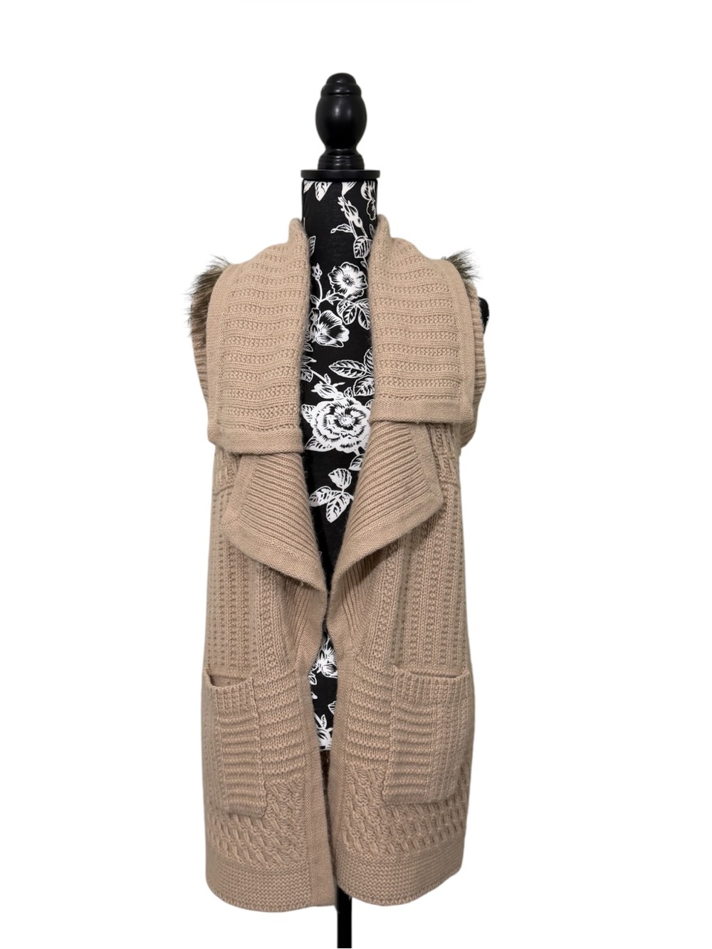 Ann Taylor Beige Open-Front Sleeveless Knit Vest with Faux Fur Trim
